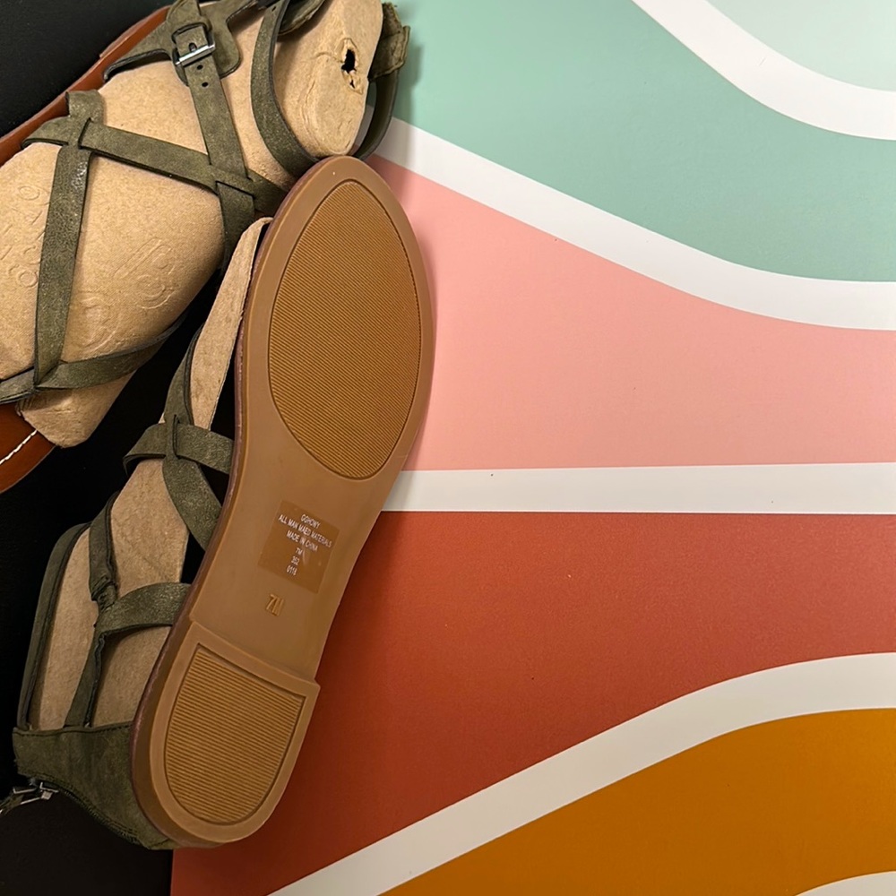 Guess Sandals - Picture 3 of 3